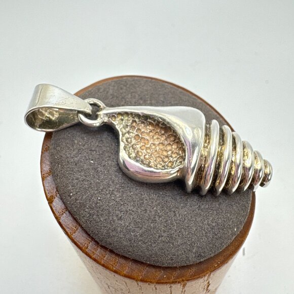 VTG Solid Sterling Silver 925 Conch Shell Design Textured Pendant Size 2" Length - Picture 2 of 13